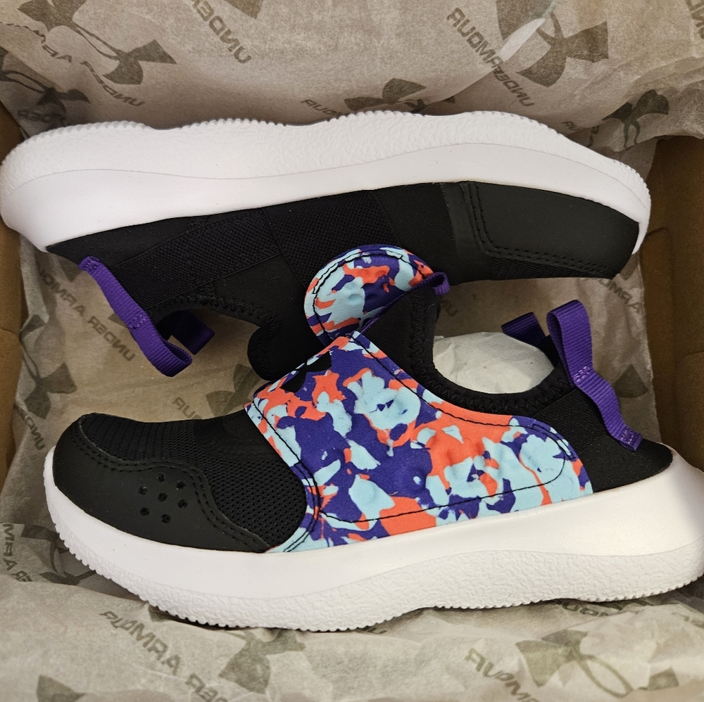 Under Armour Kids Girl No Tie Size 2 Sneakers